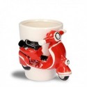 Tasse en céramique avec scooter rouge 3D