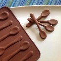 Moule à chocolat en forme de petites cuillères 