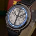 Montre à écran tactile et lumière LED motif arbre