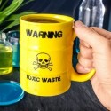 Tasse baril toxic waste