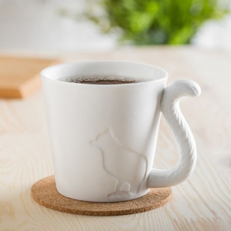 Tasse silhouette chat avec anse queue d'animal