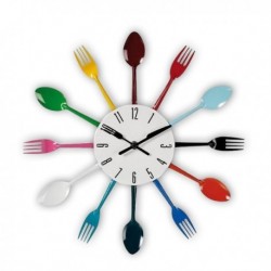 Horloge murale en cercle de fourchettes et cuillères colorées